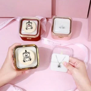 coffret contient de délicates petites bougies et un bouton secret qui, une fois pressé, révèle un bijou ou tout autre 2 coffret contient de délicates petites bougies et un bouton secret qui, une fois pressé, révèle un bijou ou tout autre 2